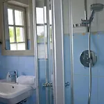 Traditionelles Reetdachhaus Mit Sauna- Kaminofen Und Privatem Wasserzugang By Interhome * 가거