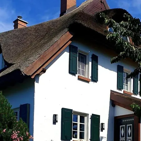 Holiday Home Traditionelles Reetdachhaus Mit Sauna- Kaminofen By Interhome Tatil Evi Gager