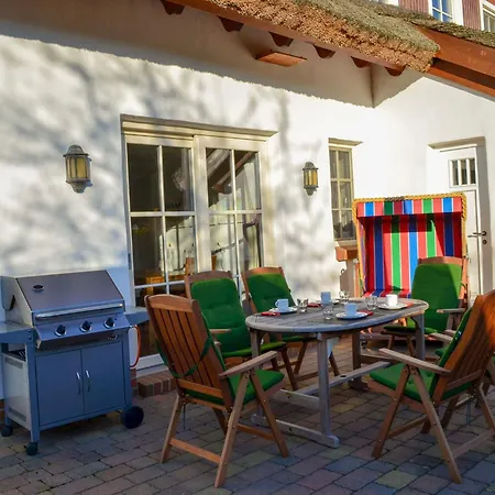 Traditionelles Reetdachhaus Mit Sauna- Kaminofen Und Privatem Wasserzugang By Interhome Tatil Evi