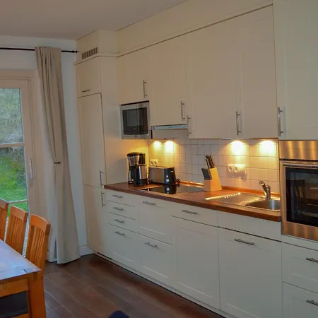 Tatil Evi Holiday Home Traditionelles Reetdachhaus Mit Sauna- Kaminofen By Interhome *