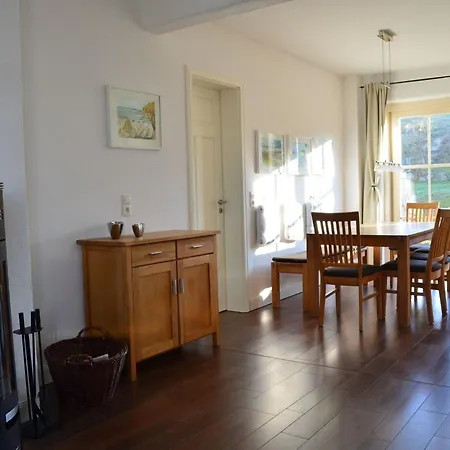 Traditionelles Reetdachhaus Mit Sauna- Kaminofen By Interhome * Gager