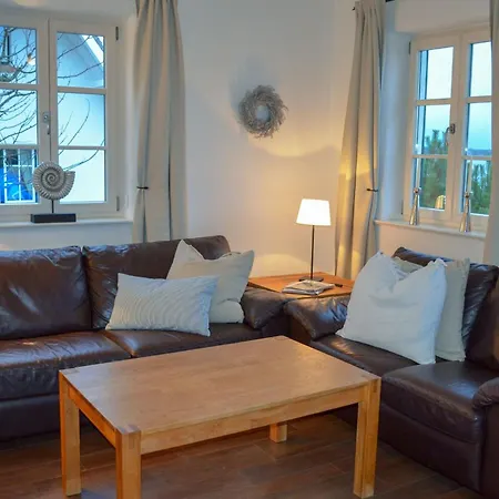 Casa de Férias Traditionelles Reetdachhaus Mit Sauna- Kaminofen By Interhome Gager