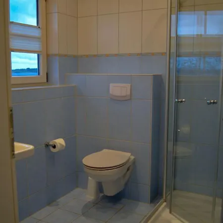 Traditionelles Reetdachhaus Mit Sauna- Kaminofen By Interhome * Gager