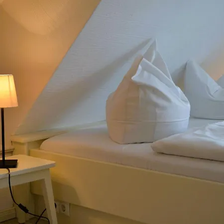 Holiday Home Traditionelles Reetdachhaus Mit Sauna- Kaminofen By Interhome Tatil Evi