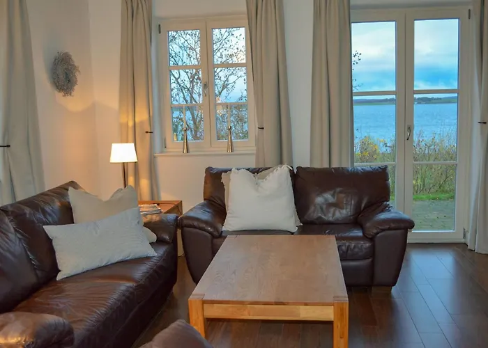Traditionelles Reetdachhaus Mit Sauna- Kaminofen Und Privatem Wasserzugang By Interhome Tatil Evi Gager