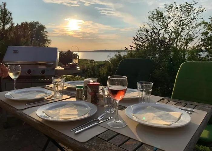 Traditionelles Reetdachhaus Mit Sauna- Kaminofen Und Privatem Wasserzugang By Interhome * Gager