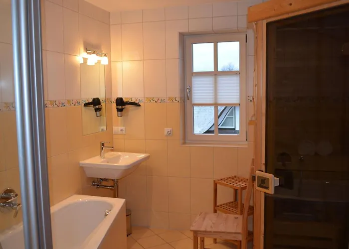 Traditionelles Reetdachhaus Mit Sauna- Kaminofen Und Privatem Wasserzugang By Interhome Tatil Evi *