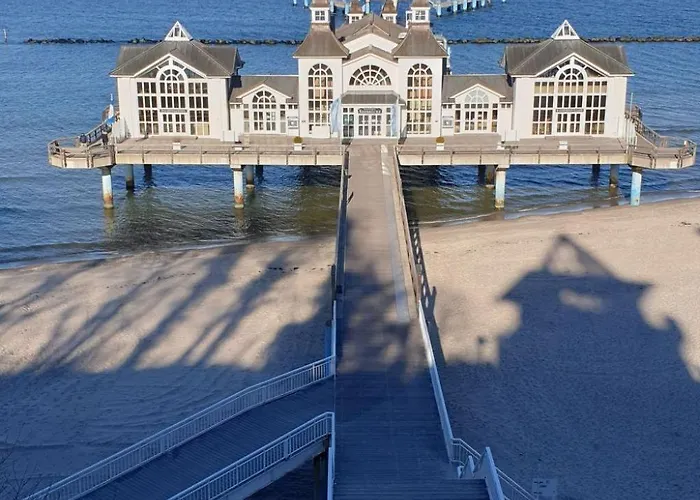 Tatil Evi Traditionelles Reetdachhaus Mit Sauna- Kaminofen Und Privatem Wasserzugang By Interhome Gager