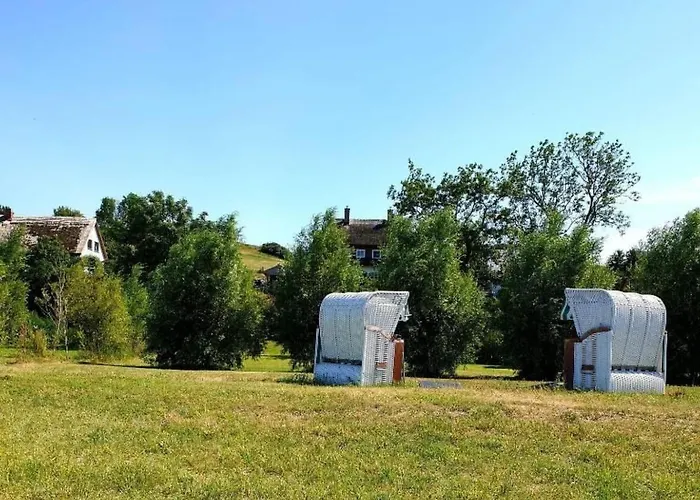 Tatil Evi Traditionelles Reetdachhaus Mit Sauna- Kaminofen Und Privatem Wasserzugang By Interhome Gager